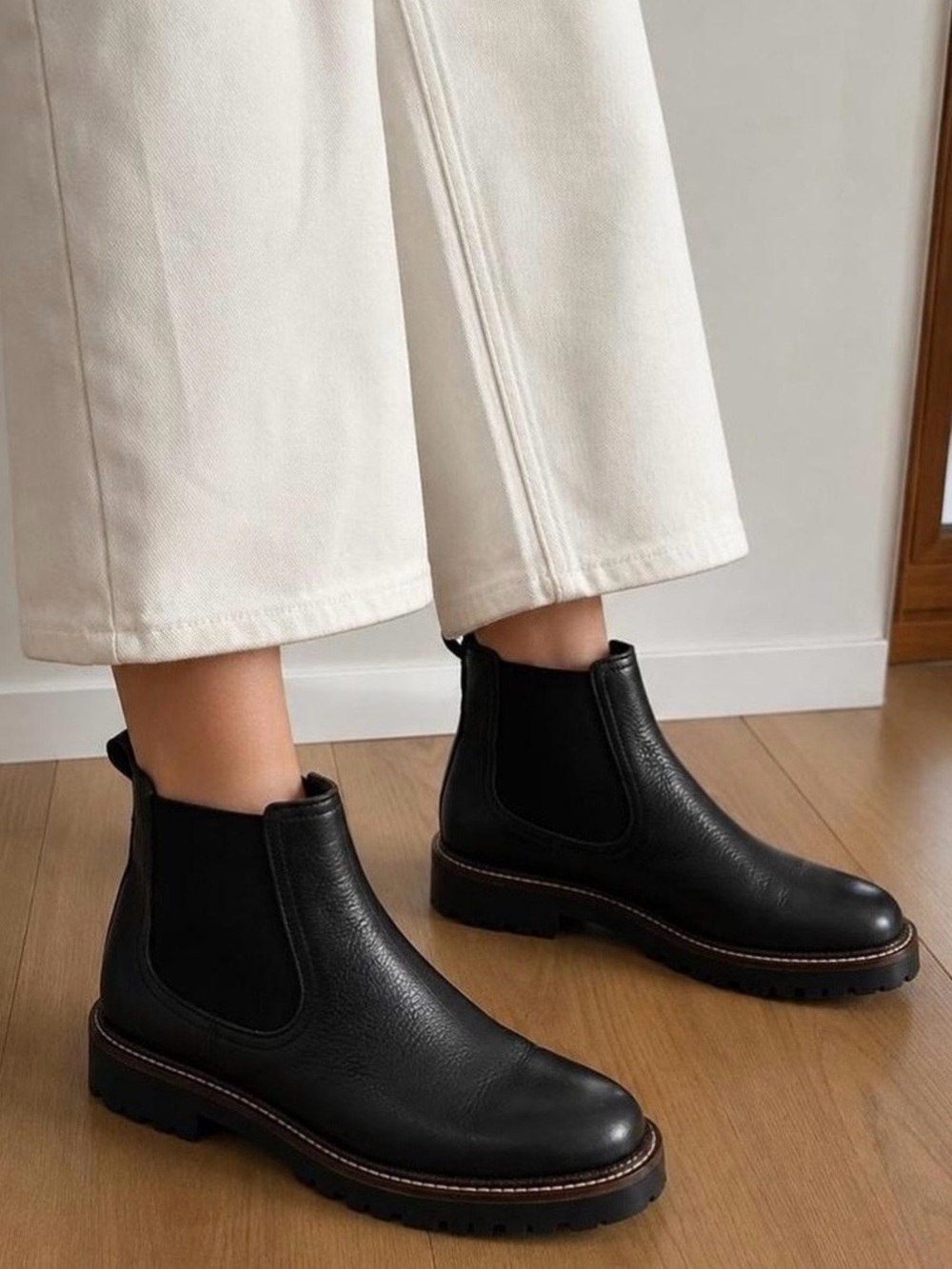 Caslon Miller Black Water Resistant Chelsea Boot, Pebbled Leather, Lug Sole, 8M - Picture 9 of 16